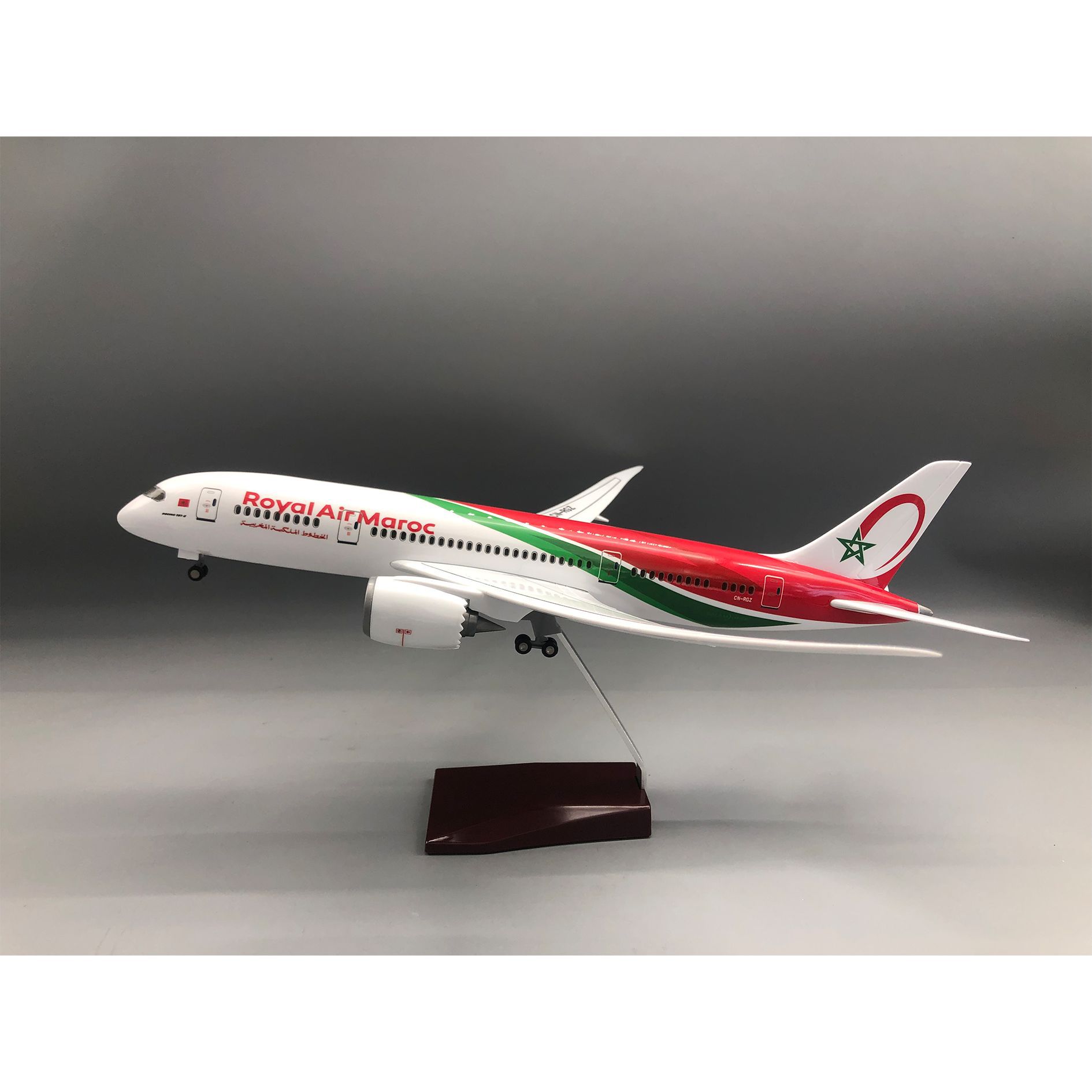 Home Office Architecture - Modelo de Avião Royal Air Maroc