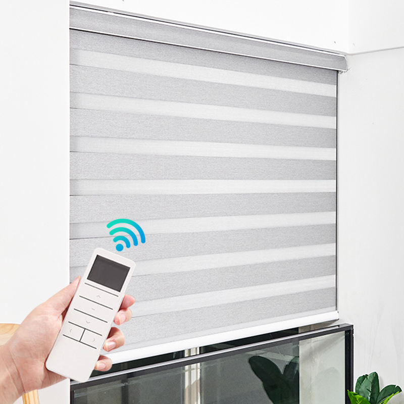 Home Office Noturno - Cortinas motorizadas diurnas e noturnas. Tons