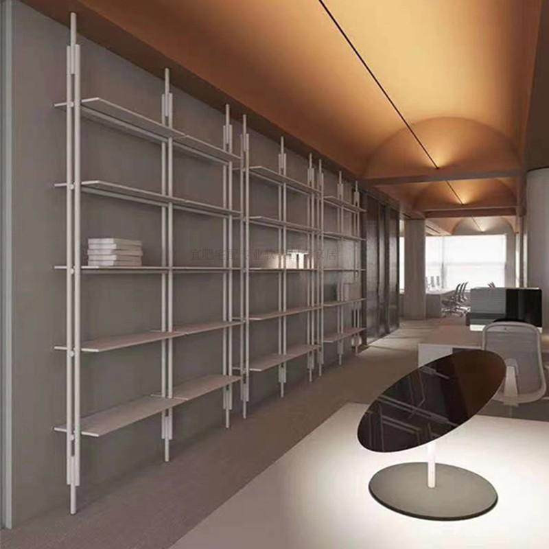 Home Office With Library - Italiano minimalista estantes de escritório nordic