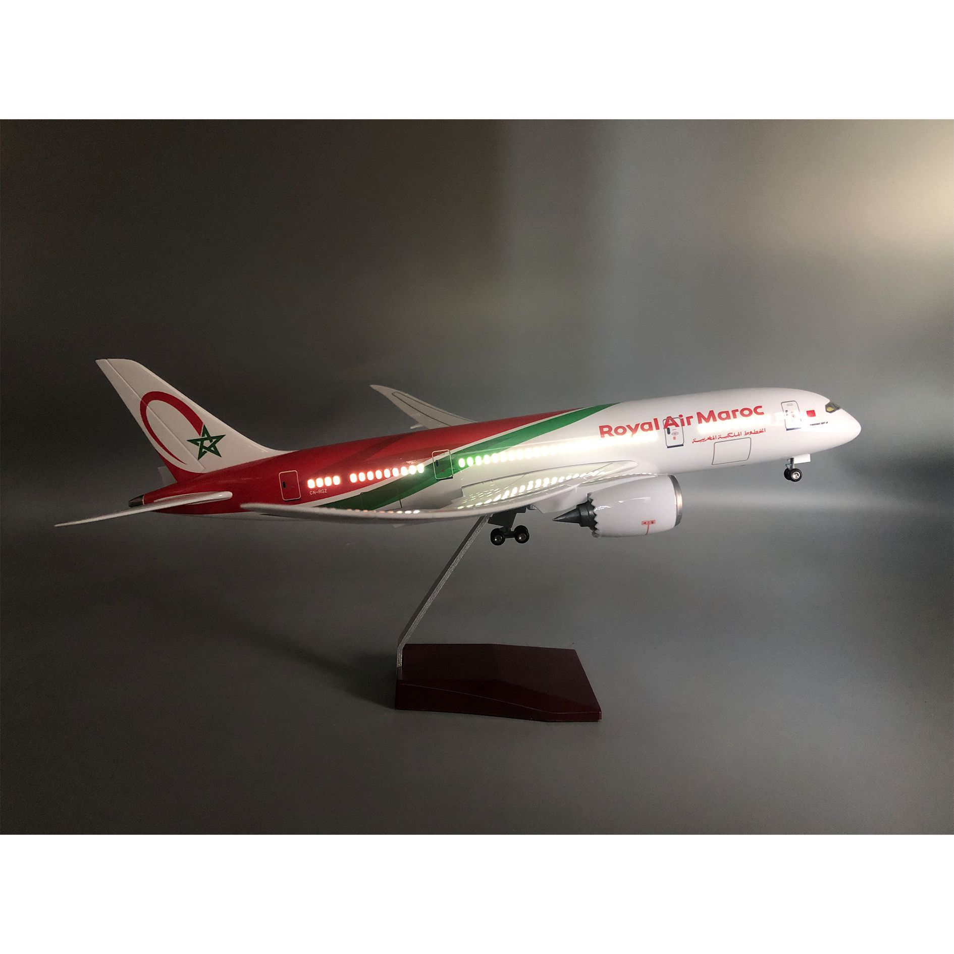 Modelo de Avião Royal Air Maro - Home Office Architecture avaliação e preço